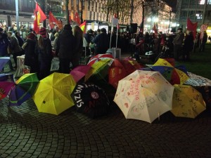 Occupyschirme auf dem mannheimer Paradeplatz