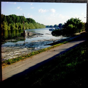 Hochwasser auf dem Biedensand in Lampertheim. Aufgenommen mit der Hipstamatic am 07.06.2013